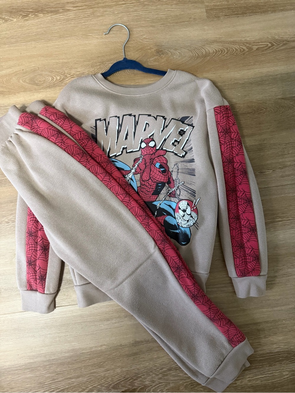 Marvel Beige and Red Spider-Man Sweatshirt & Joggers Set